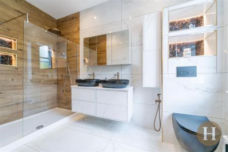 Hadleigh Estate Agents-55.jpg