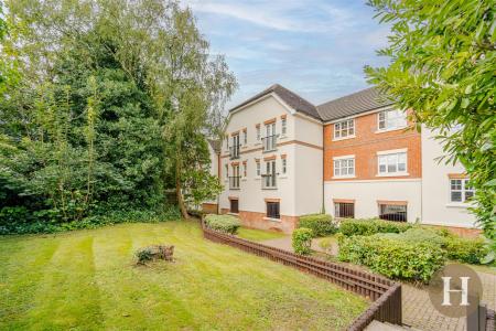 Hadleigh Estate Agents-28.jpg