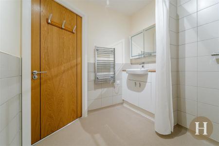 Hadleigh Estate Agents-20.jpg