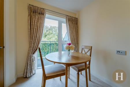 Hadleigh Estate Agents-17.jpg
