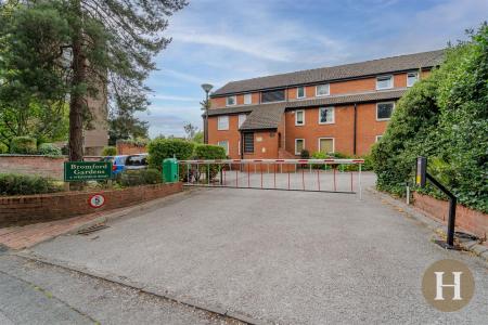 Hadleigh Estate Agents-22.jpg