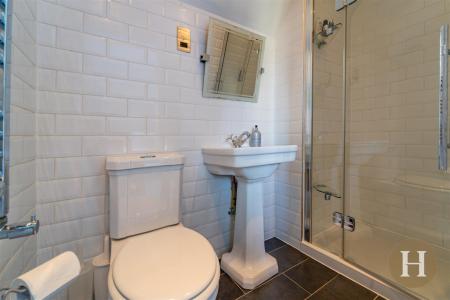 En suite shower room