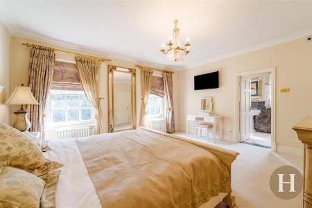 Hadleigh Estate Agents-55.jpg