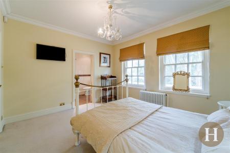 Hadleigh Estate Agents-47.jpg