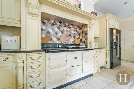 Hadleigh Estate Agents-20.jpg