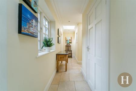 Hadleigh Estate Agents-27.jpg