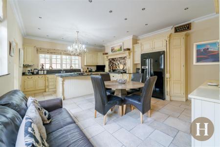 Hadleigh Estate Agents-18.jpg