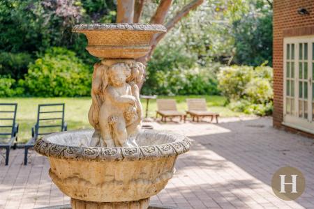 Hadleigh Estate Agents-69.jpg