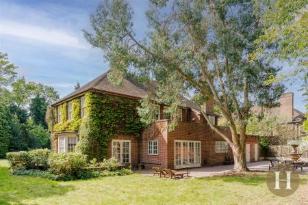 Hadleigh Estate Agents-68.jpg