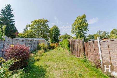 Garden/ Garage
