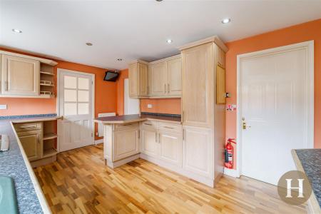 Hadleigh Estate Agents-52.jpg