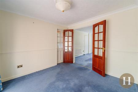 Hadleigh Estate Agents-34.jpg