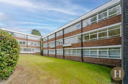 Hadleigh Estate Agents-27.jpg