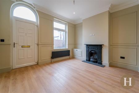 Hadleigh Estate Agents-26.jpg