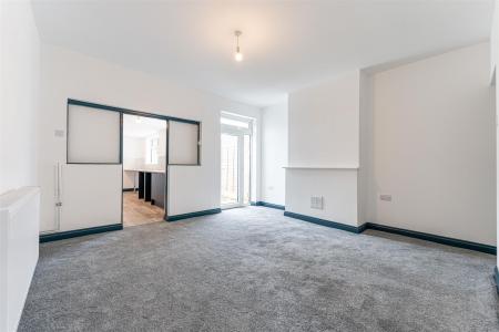 160 Lightwood Road - by Ralph Media Group 01112.jp