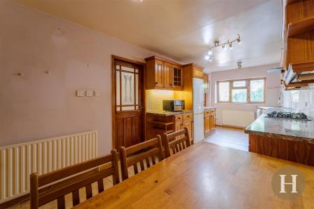 Hadleigh Estate Agents-20.jpg