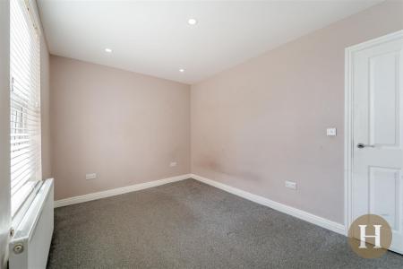 Hadleigh Estate Agents-12.jpg