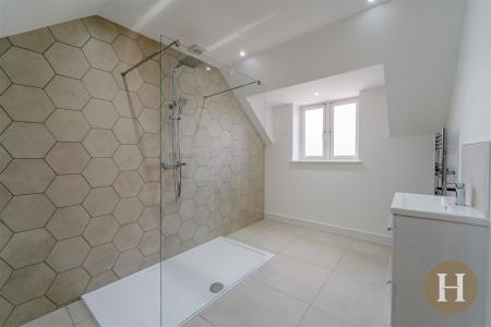 Hadleigh Estate Agents-47.jpg