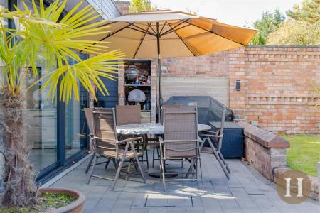 Hadleigh Estate Agents-34.jpg