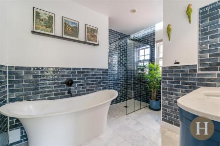 En-suite Bathroom