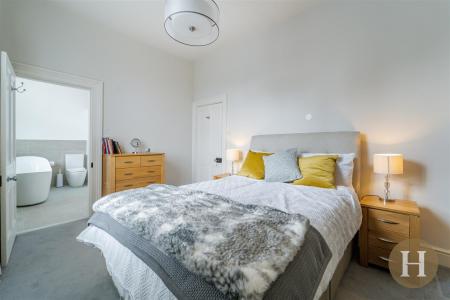 Hadleigh Estate Agents-55.jpg