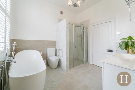 Hadleigh Estate Agents-48.jpg