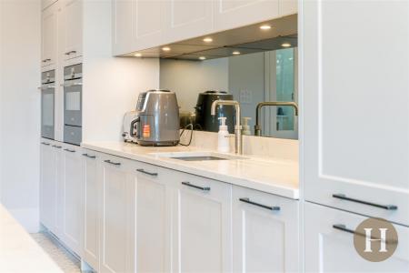 Hadleigh Estate Agents-22.jpg