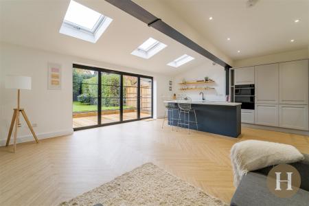 Hadleigh Estate Agents-12.jpg