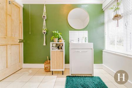 Hadleigh Estate Agents-14.jpg