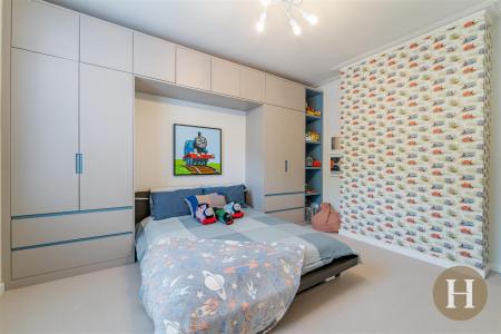 Hadleigh Estate Agents-33.jpg