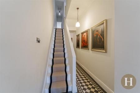 Hadleigh Estate Agents-18.jpg