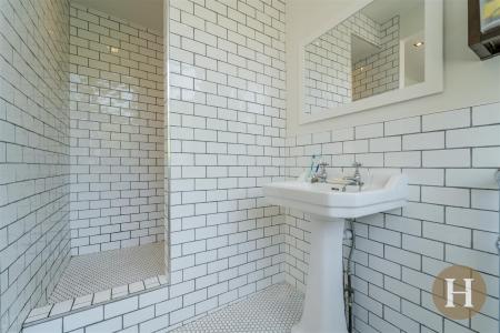 Hadleigh Estate Agents-61.jpg