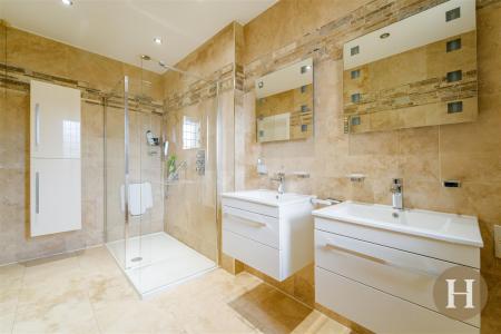 Hadleigh Estate Agents-68.jpg