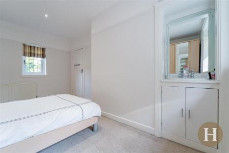 Hadleigh Estate Agents-75.jpg