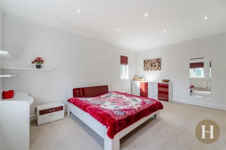 Hadleigh Estate Agents-83.jpg