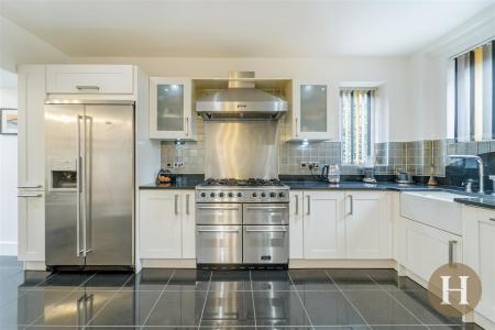 Hadleigh Estate Agents-14.jpg