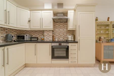 Hadleigh Estate Agents-21.jpg