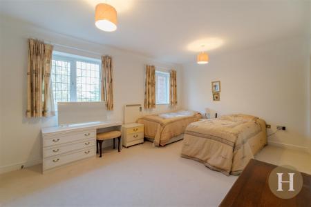 Hadleigh Estate Agents-5.jpg