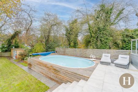 Hadleigh Estate Agents-71.jpg