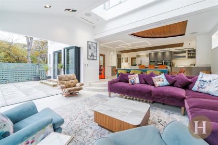 Hadleigh Estate Agents-62.jpg