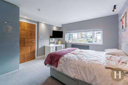 Hadleigh Estate Agents-20.jpg