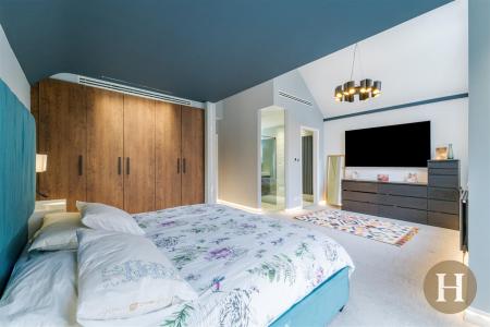 Hadleigh Estate Agents-38.jpg