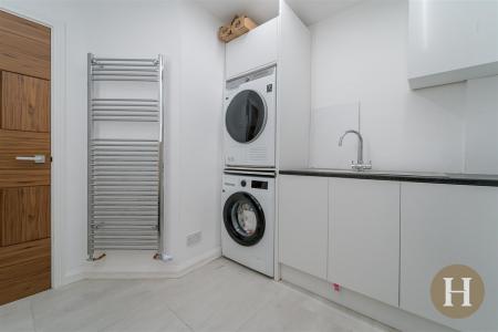 Hadleigh Estate Agents-87.jpg