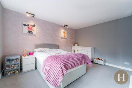 Hadleigh Estate Agents-21.jpg