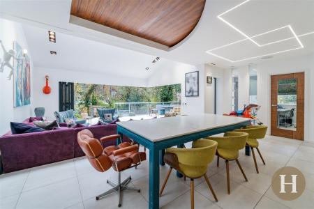 Hadleigh Estate Agents-50.jpg