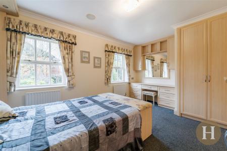 Hadleigh Estate Agents-40.jpg