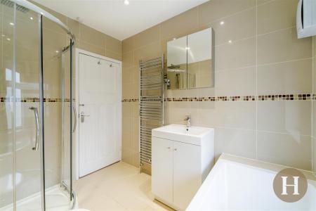 Hadleigh Estate Agents-32.jpg