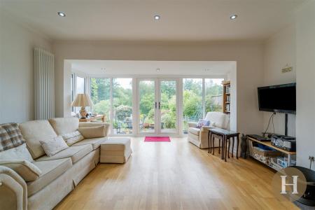 Hadleigh Estate Agents-10.jpg