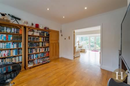 Hadleigh Estate Agents-4.jpg