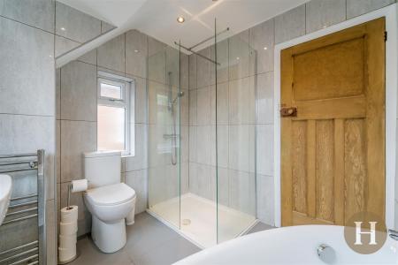 Hadleigh Estate Agents-34.jpg